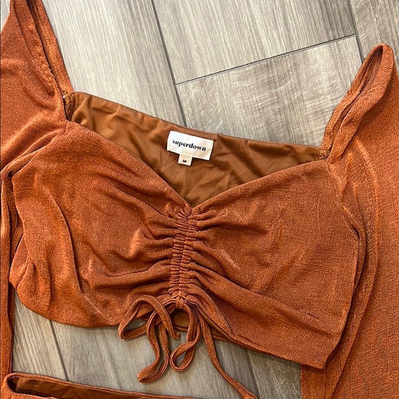 Superdown Anai Ruched Maxi Set in Rust - Picture 4 of 10